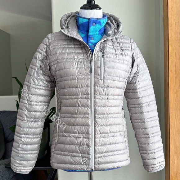 Patagonia Ultralight Down Hoody Small Feather Grey 800-fill-power